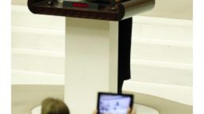 Baş&ouml;rt&uuml;l&uuml; Milletvekili Meclis K&uuml;rs&uuml;s&uuml;nden Hitap Etti