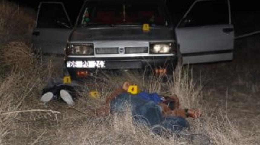 &Ccedil;orum'da Ayrılmak İstemeyen Nişanlı &Ccedil;ift İntihar Etti