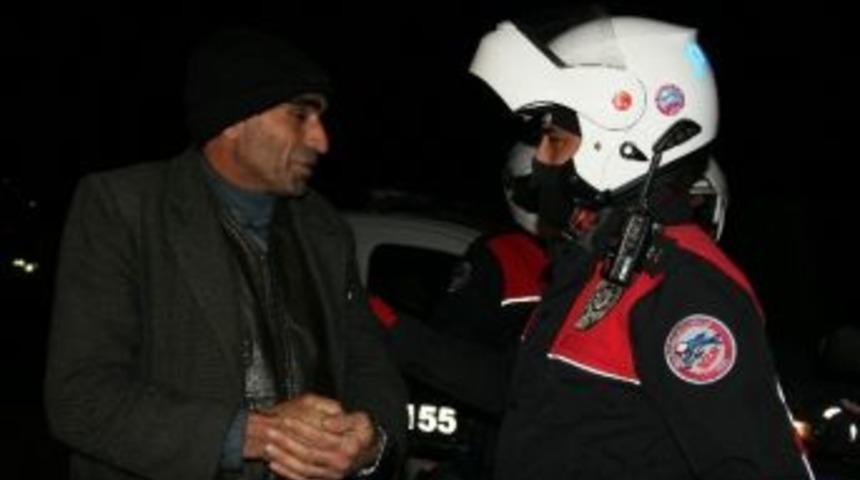 Polis, Donmaktan Kurtardı