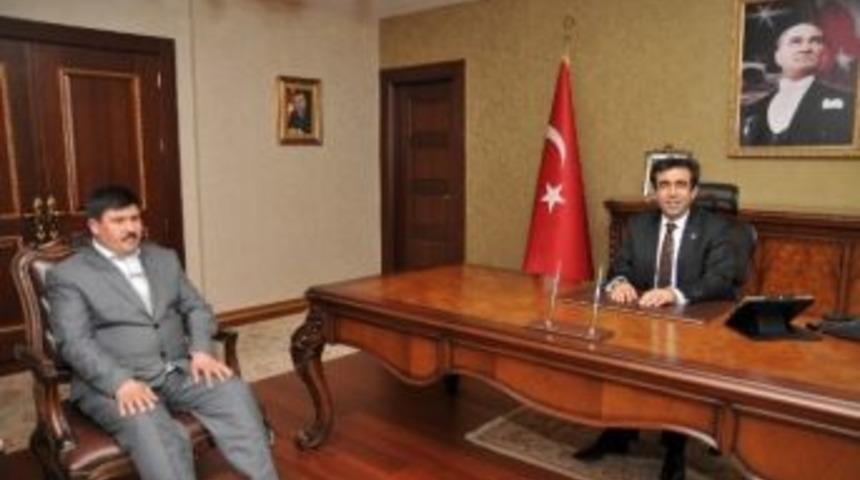 G&uuml;zeloğlu Hafızlar Derneği Başkanı Acun'u Kabul Etti