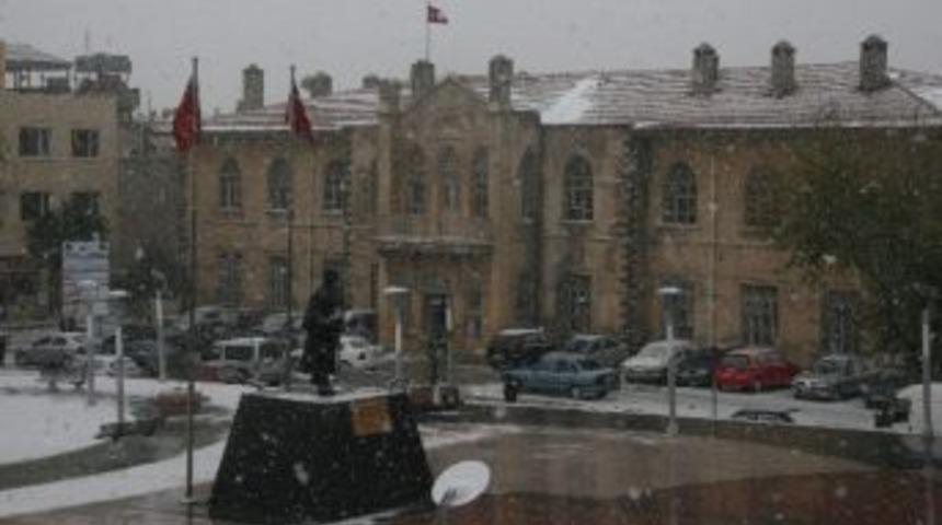 Kilis'te Kar Yağışı Başladı
