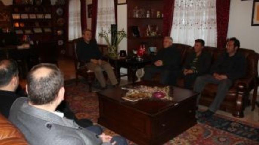 &Uuml;nver&rsquo;e Tebrik Ziyaretleri S&uuml;r&uuml;yor