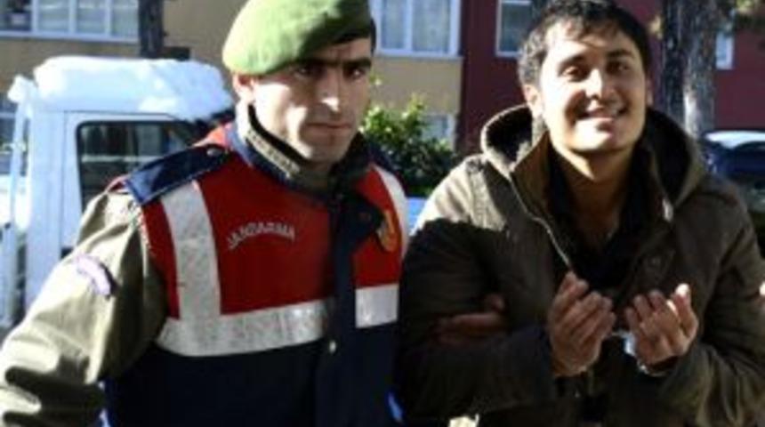 Babasını &ouml;ld&uuml;ren oğul tutuklandı