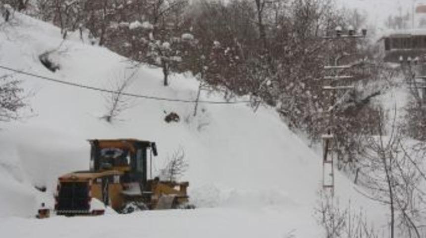 K&ouml;y Yollarında Karla M&uuml;cadele Seferberliği
