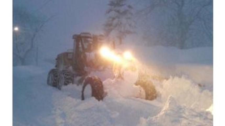 Giresun&rsquo;da 299 K&ouml;y Yolunu 46 Ekip Ulaşıma A&ccedil;mak İ&ccedil;in &Ccedil;alışıyor