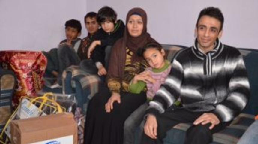 Kimse Yok Mu, Suriyeli M&uuml;ltecilere 40 Bin Battaniye Dağıttı