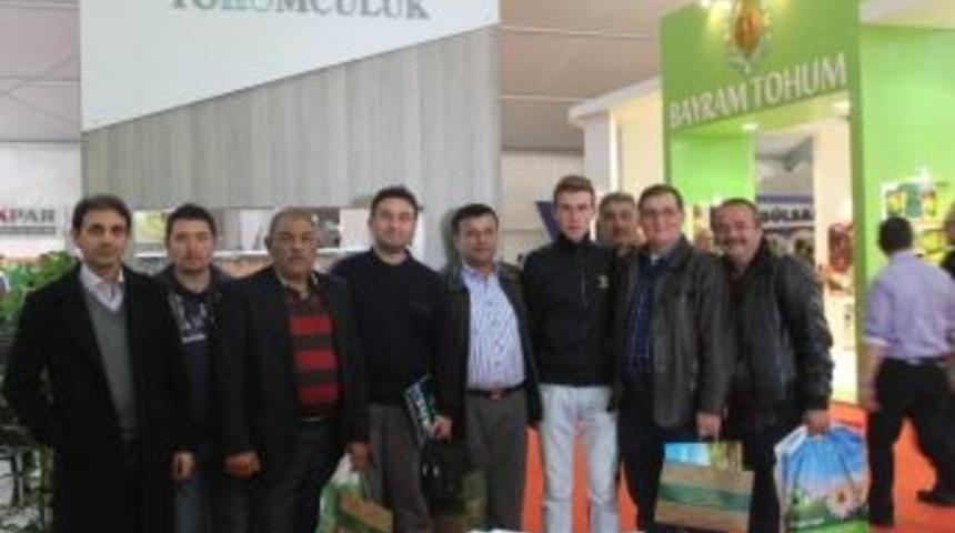 D&uuml;zceli &Ccedil;ift&ccedil;iler Antalya Tarım Fuarını Ziyaret Etti