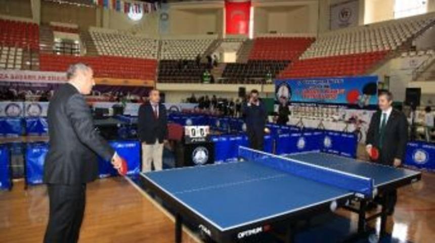 Şahinbey Belediyesi 4. Masa Tenisi Turnuvası Start Aldı