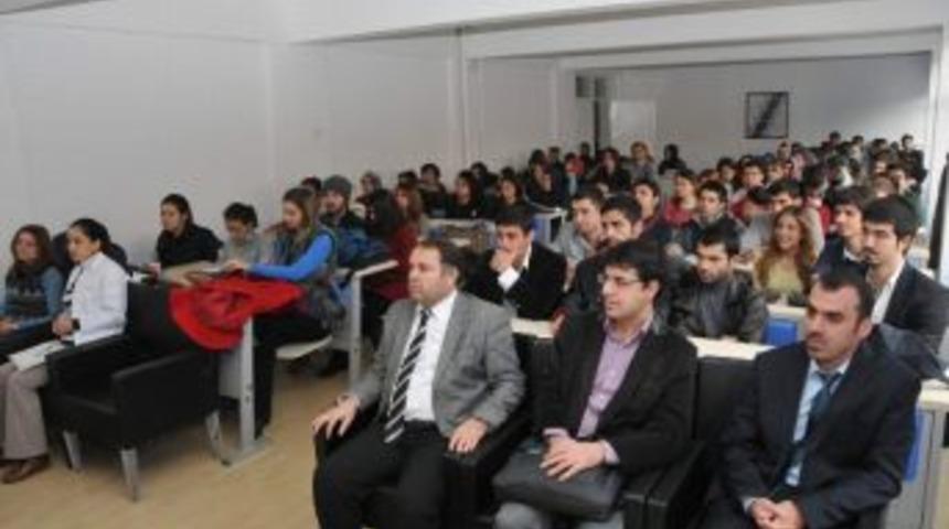 Ak&uuml;&rsquo;de &lsquo;başınız Ağrımasın&rsquo; Konferansı