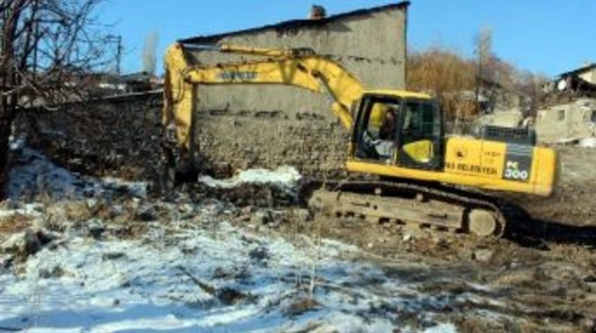 Başkan &Uuml;rg&uuml;p Kale Ve &Ccedil;evresi &Ccedil;alışmalarını İnceledi