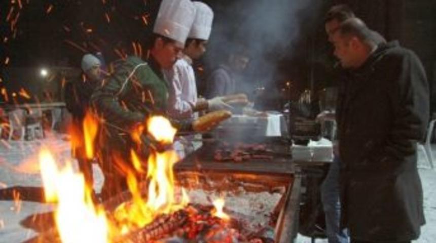 &Uuml;niversite De Mangalda Sucuk Şenliği