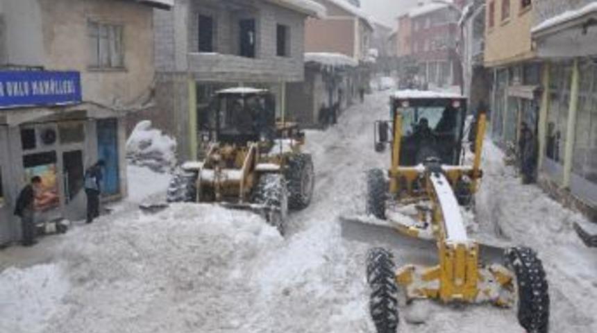 Muş&rsquo;ta Karla M&uuml;cadele &Ccedil;alışması