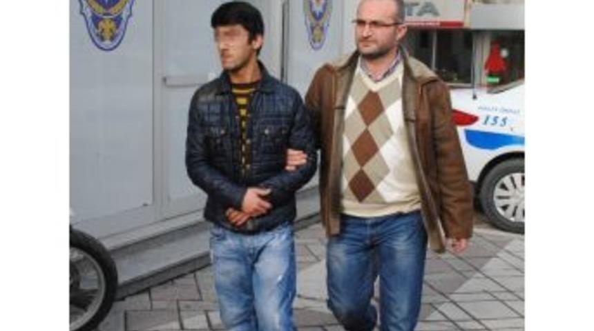 Alkoll&uuml; Gen&ccedil; 25 Aracın Lastiğini Kesti