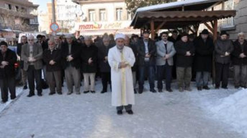 Bangladeş'te İdam Edilen Molla İ&ccedil;in Nevşehir&rsquo;de Gıyabi Cenaze Namazı Kılındı