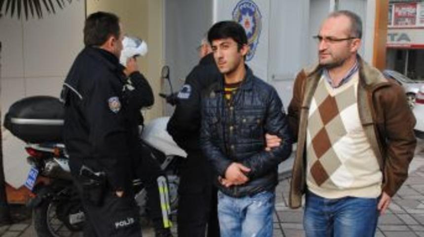 Park Halindeki 25 Aracın Lastiğini Kesen Şahıs G&ouml;zaltına Alındı