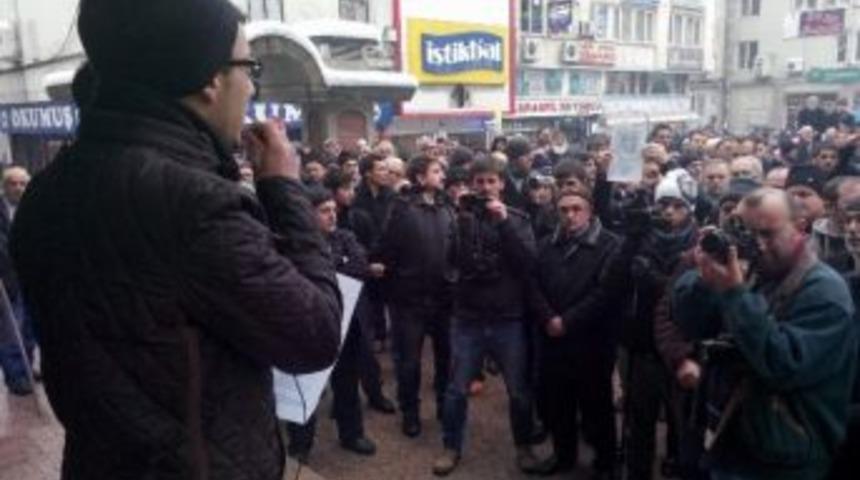 Bangladeş'de İdam Edilen Abdulkadir Molla İçin Rize’de Gıyabı Cenaze Namazı Kılındı