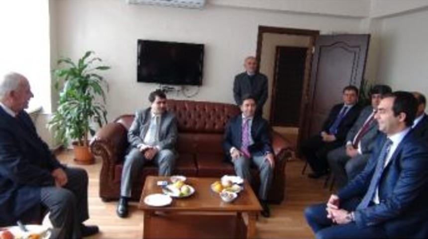 Vali Şahin, Yeşilyurt İl&ccedil;esi İle Sultansuyu Tarım İşletmesi&rsquo;ni Ziyaret Etti