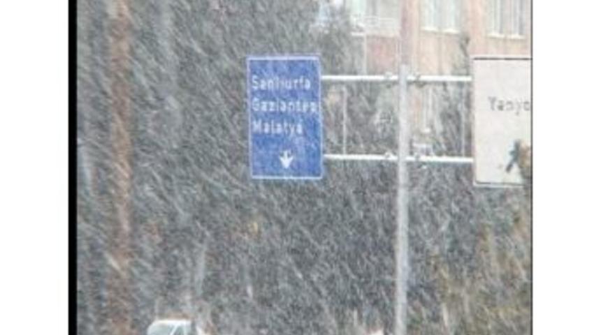 Kar Yağışı Adıyaman&rsquo;ı Etkisi Altına Aldı