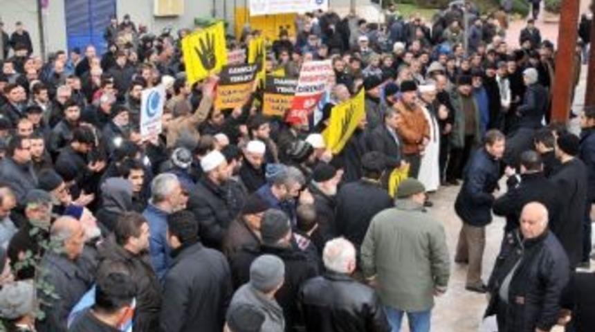 Molla İ&ccedil;in Yalova'da Gıyabi Cenaze Namazı Kılındı
