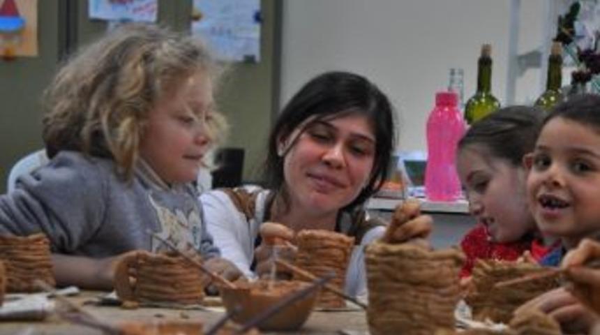 Minik Eller &Ccedil;amura Can Verdi