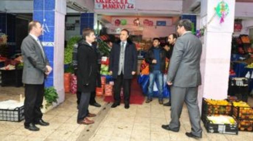 Vali Altıparmak Yeraltı Sebzeciler &Ccedil;arşını Gezdi