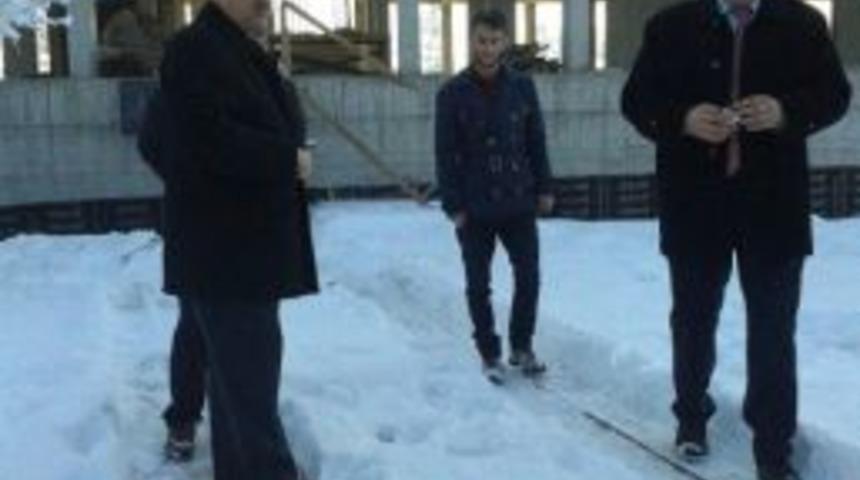 Vali Su Okul İnşaatlarını İnceledi