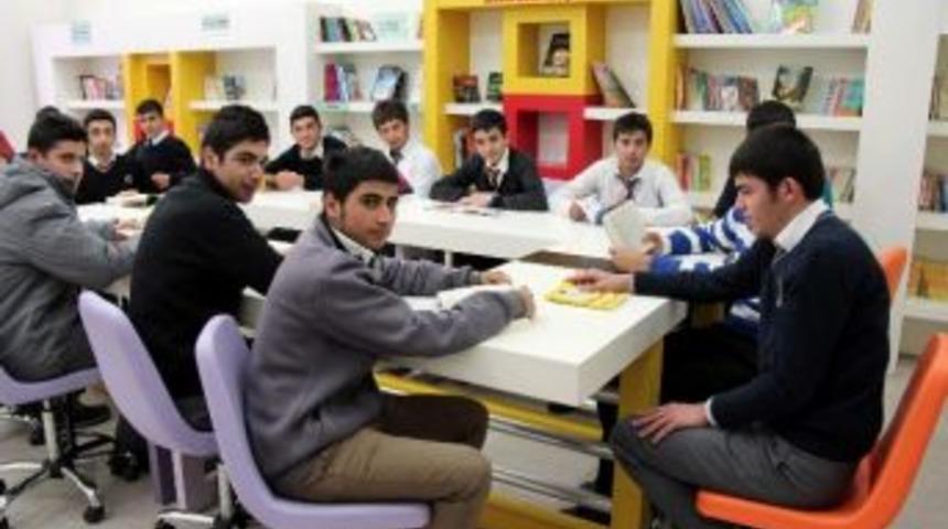 Bilim Ve K&uuml;lt&uuml;r Merkezi Geleceğe Işık Tutuyor