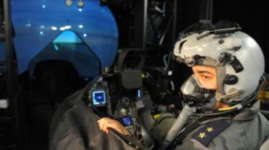 F-16 Pilotları Harp Hazırlıklarını Tam Donanımlı Sanal Eğitimle Yapacak