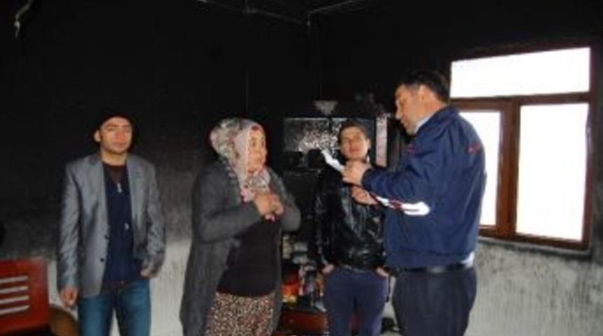 Evi Yanan Kadın Yardım Bekliyor