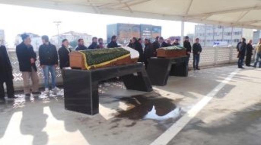 55 Yıllık Evli &Ccedil;ift Yan Yana Toprağa Verildi