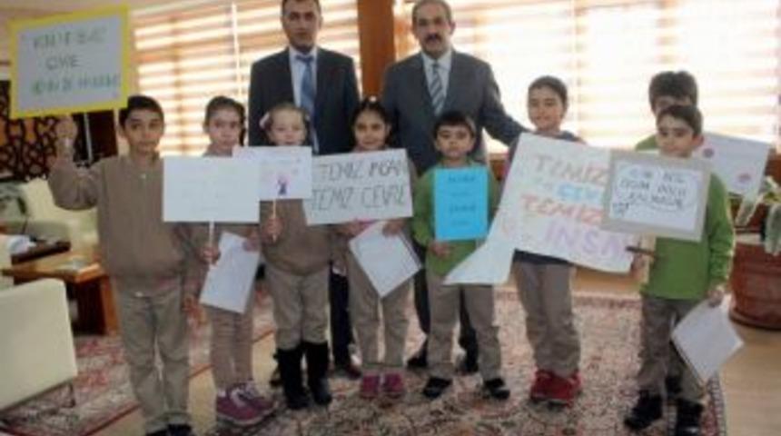 &Ccedil;evreci &Ccedil;ocuklardan Başkan &Uuml;rg&uuml;p&rsquo;e Ziyaret