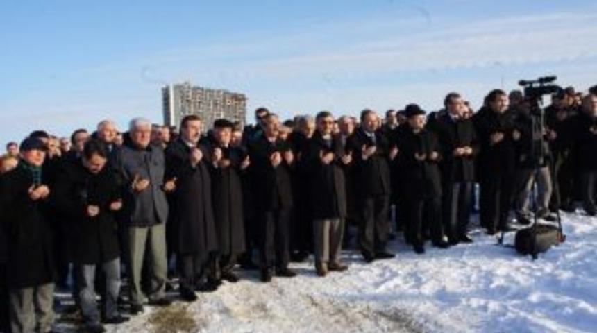 Kastamonu &Uuml;niversitesi Merkezi K&uuml;t&uuml;phanenin Temeli Atıldı