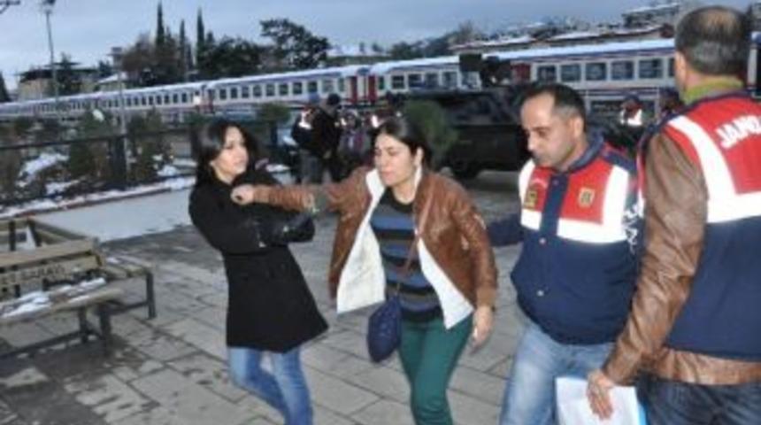 Gaziantep&rsquo;teki Cinayetin Zanlıları Adliyeye Sevk Edildi