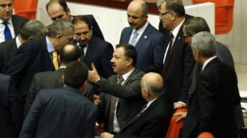 Meclis'te MHP Ile AK Parti Milletvekilleri Arasında Tartışma