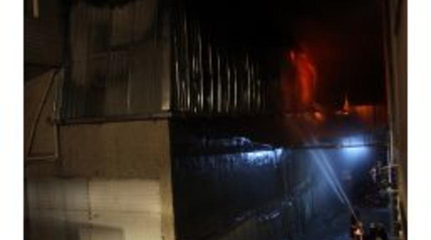 Plastik Fabrikasında Yangın