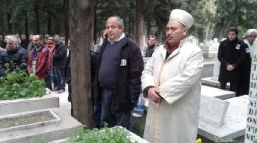 İbrahim Ethem Öğretmen Kalbine Yenik Düştü