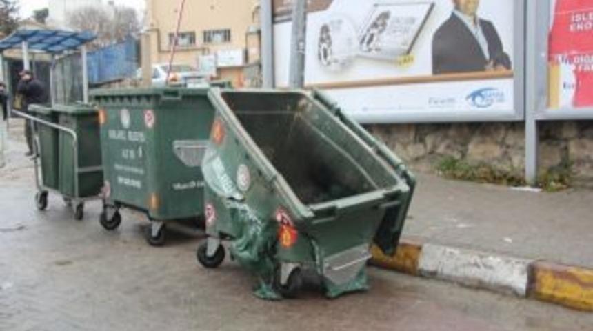 Başkan Çağlayan: “çöp Konteynerlerine Sıcak Kül Atmayın”
