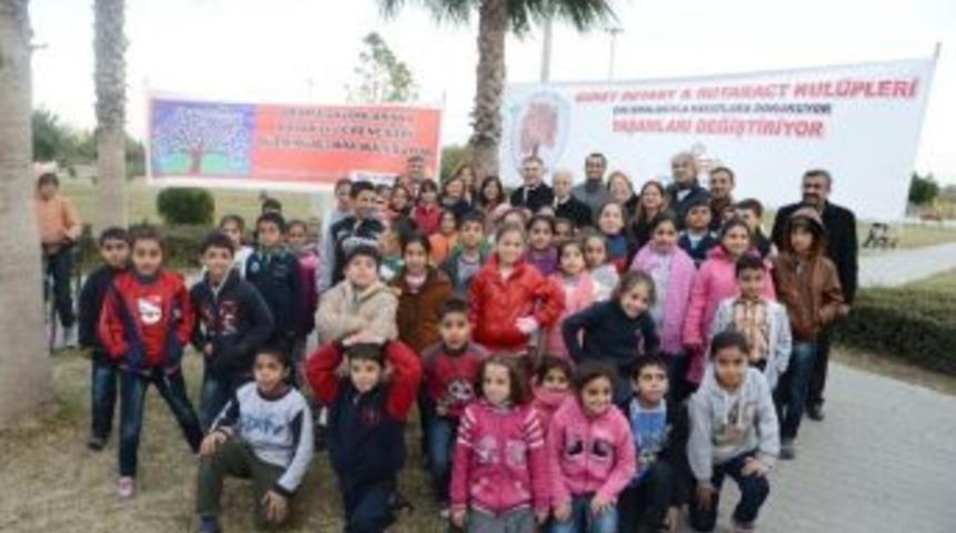 &Ccedil;ok Okuyan Ve &Ccedil;ok &Ccedil;alışan 50 &Ouml;ğrenciye Bot Ve Mont Hediye Edildi