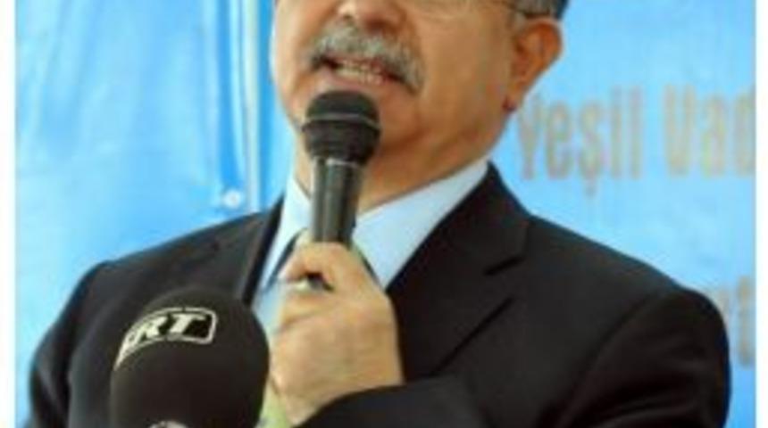 Milli Savunma Bakanı İsmet Yılmaz: