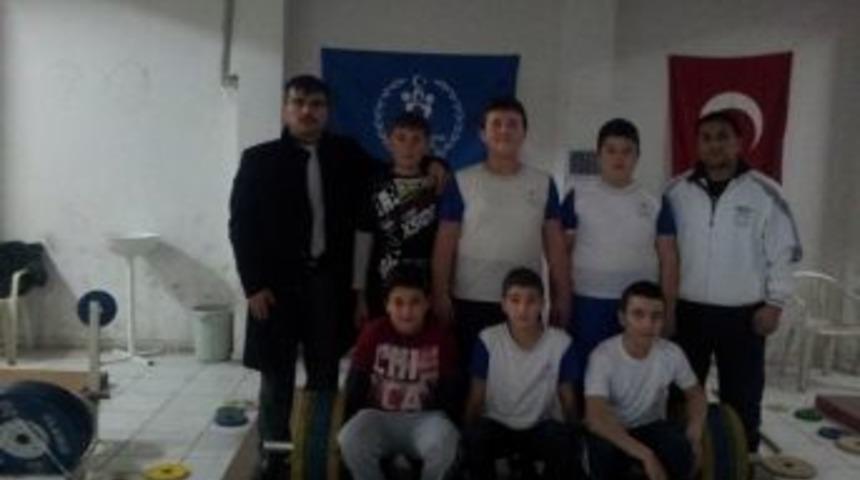 &Ouml;zdemir&rsquo;den Halter Yıldızlarına Ziyaret