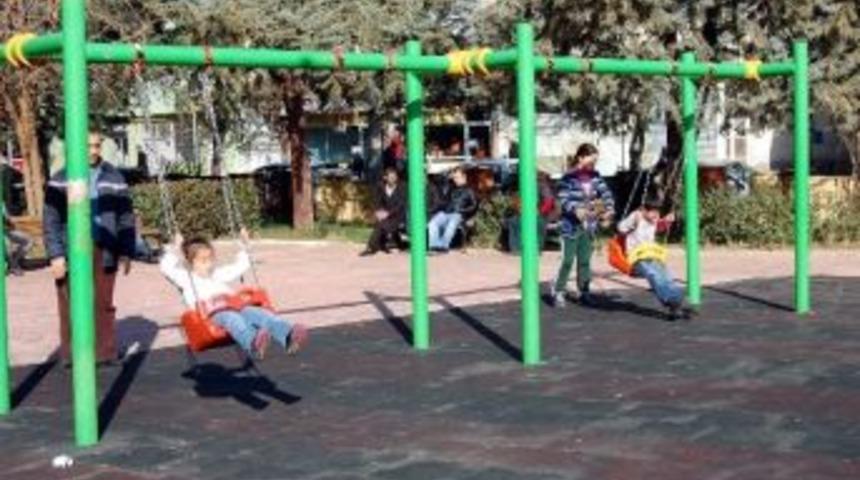 Kar Yağışı Yerini G&uuml;neşli Havaya Bıraktı