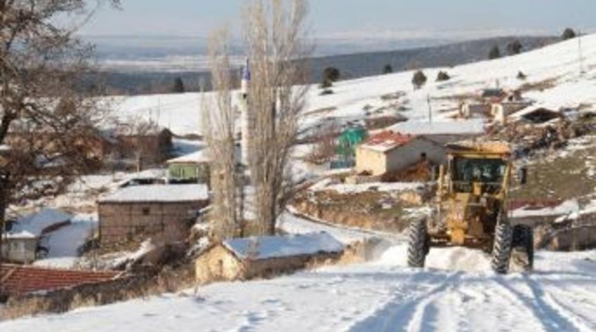 Eskişehir B&uuml;y&uuml;kşehir Belediyesi Kapalı K&ouml;y Yolu Bırakmadı