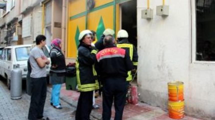 Pasta İmalathanesinde &Ccedil;ıkan Yangın Korkuttu