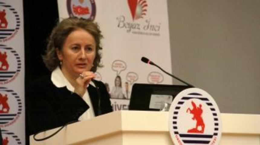 'Gen&ccedil;ler Dinden Uzaklaştırılarak Ahlakları Bozuluyor'