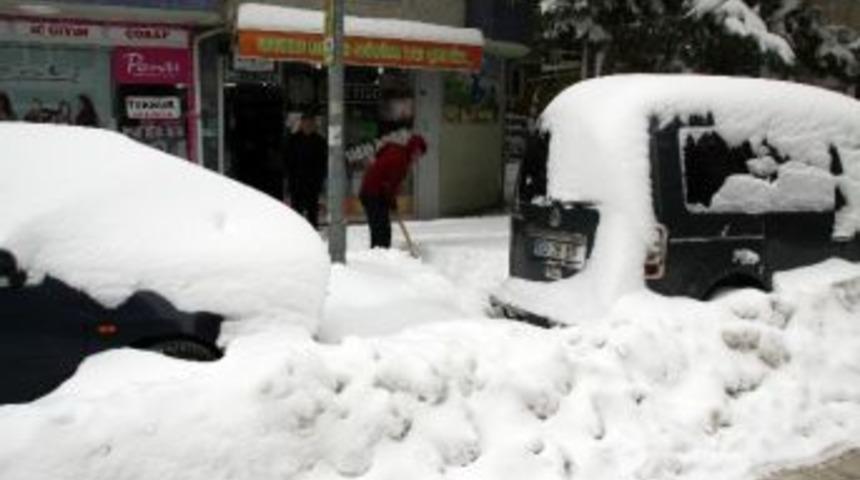 Ailesi Tarafından Terk Edilen Suriyeli &Ccedil;ocuklar Donmaktan Kurtarıldı