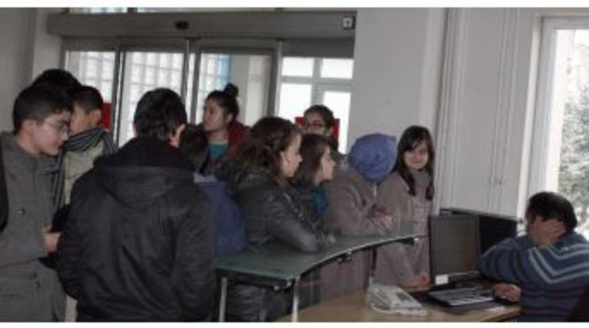 Civa Mağduru &Ouml;ğrenciler, Tıp Fak&uuml;ltesine Sevk Edildi