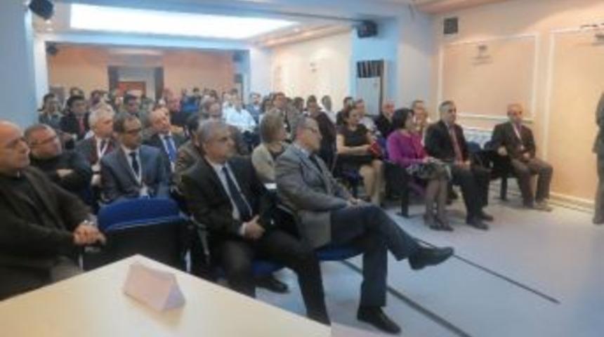 İzmir&rsquo;de Travma &Ccedil;alıştayı