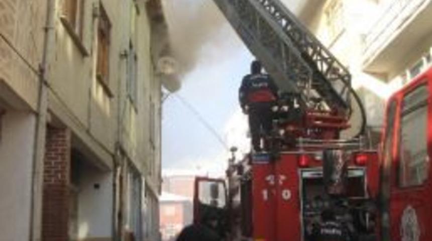 Niksar&rsquo;da Ev Yangını