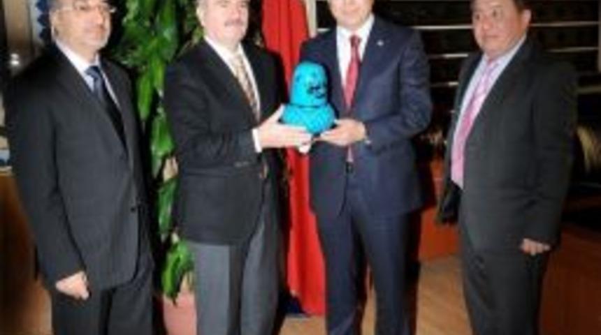 Kazakistan B&uuml;y&uuml;kel&ccedil;isi T&uuml;ymebayev&rsquo;den Başkan Aky&uuml;rek&rsquo;e Ziyaret