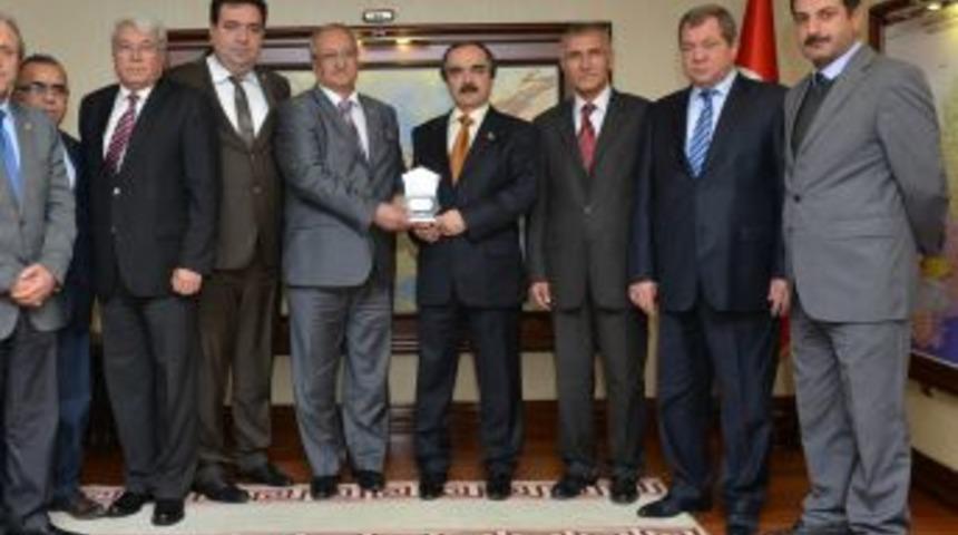 Amat&ouml;r Spor Kul&uuml;plerinden Vali Coş&rsquo;a Teşekk&uuml;r